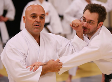 Cour de Karate pour adoslescent et adulte